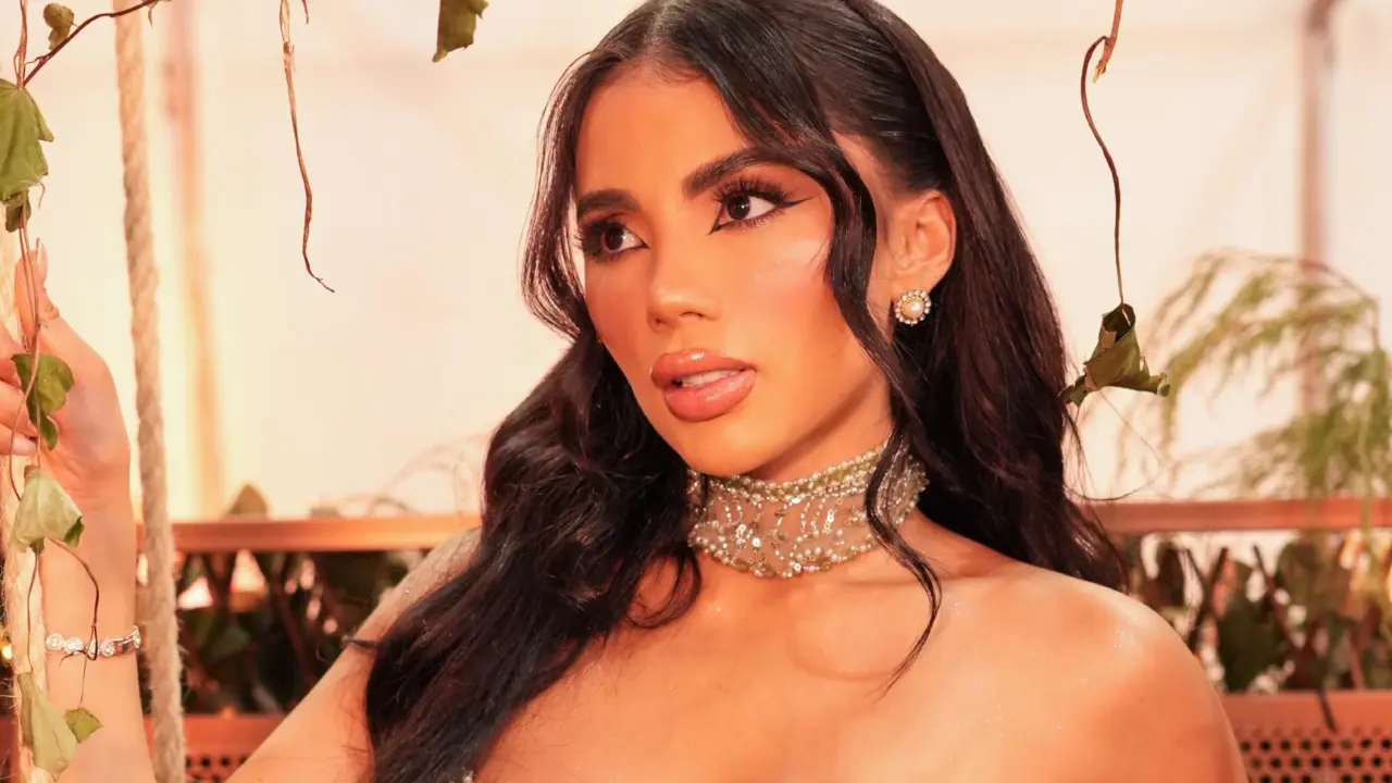 Karina García explota y aclara la verdad sobre la venta de entradas para ver su parto