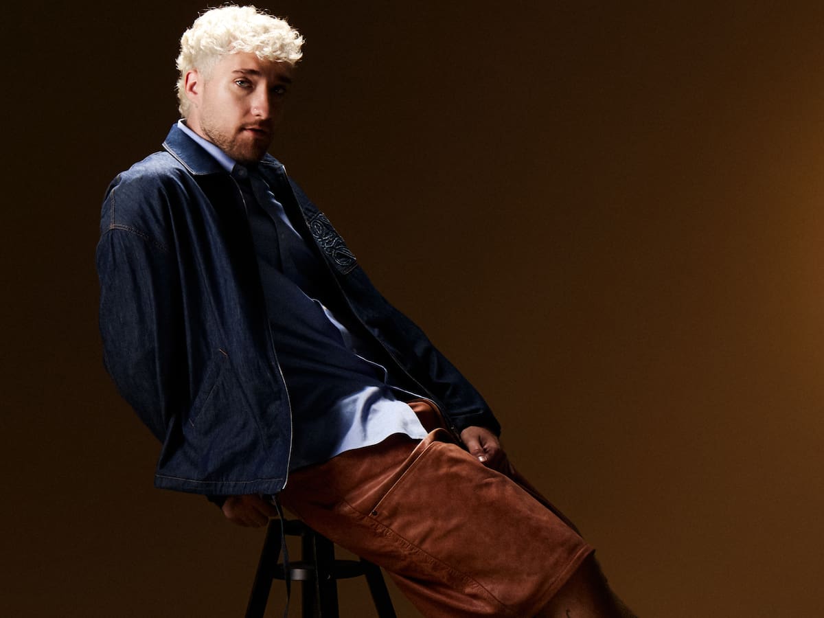 Lucho RK debuta por todo lo alto con su esperado álbum 'SORDO DE UN PIE'